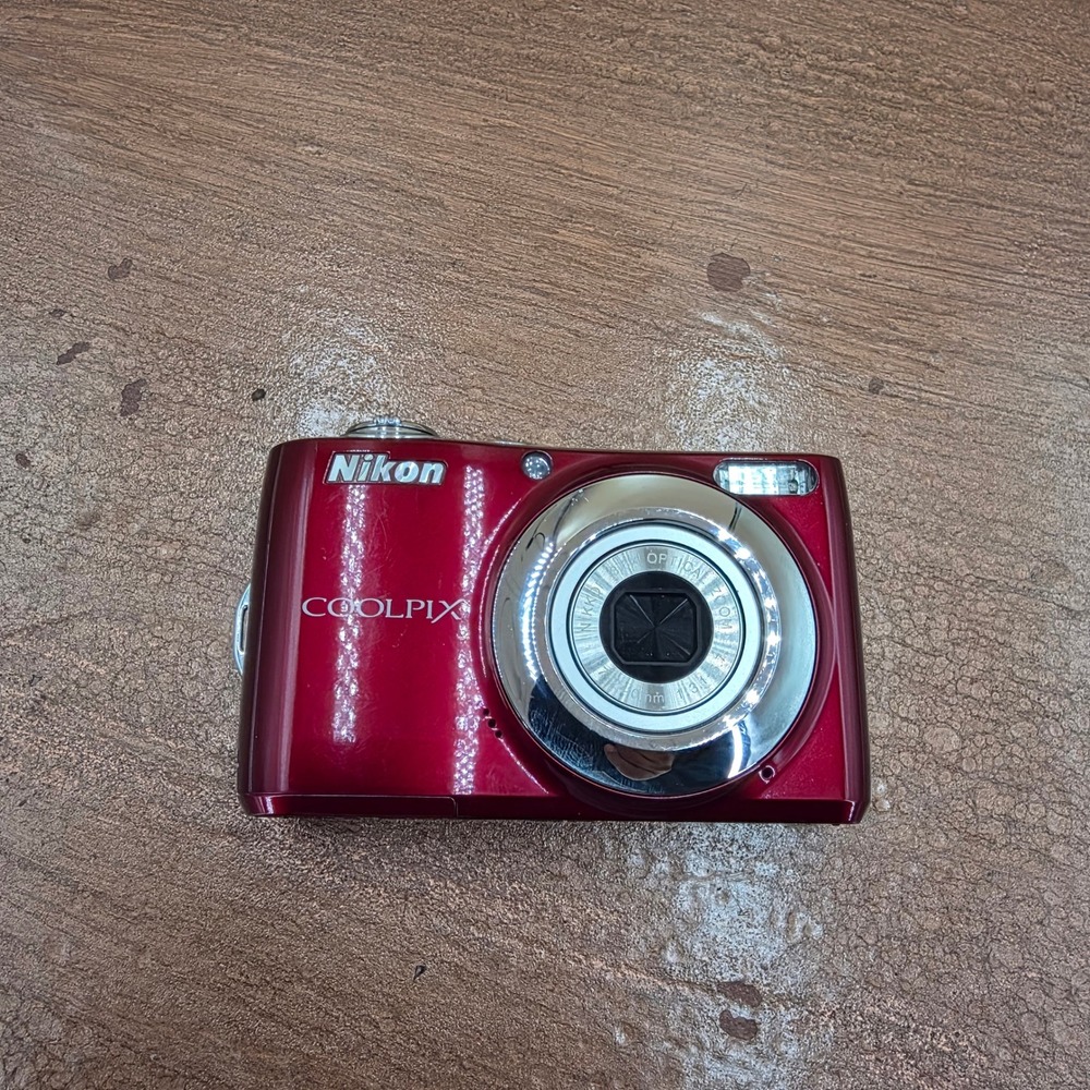 Nikon Coolpix L22 Digital Camera Red 12.0MP 3.6x Optical Zoom Compact Vtg Y2K